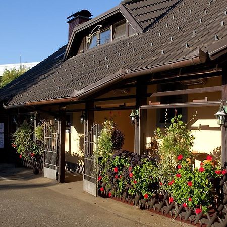 马里博尔 黑色男爵高级旅馆酒店 外观 照片
